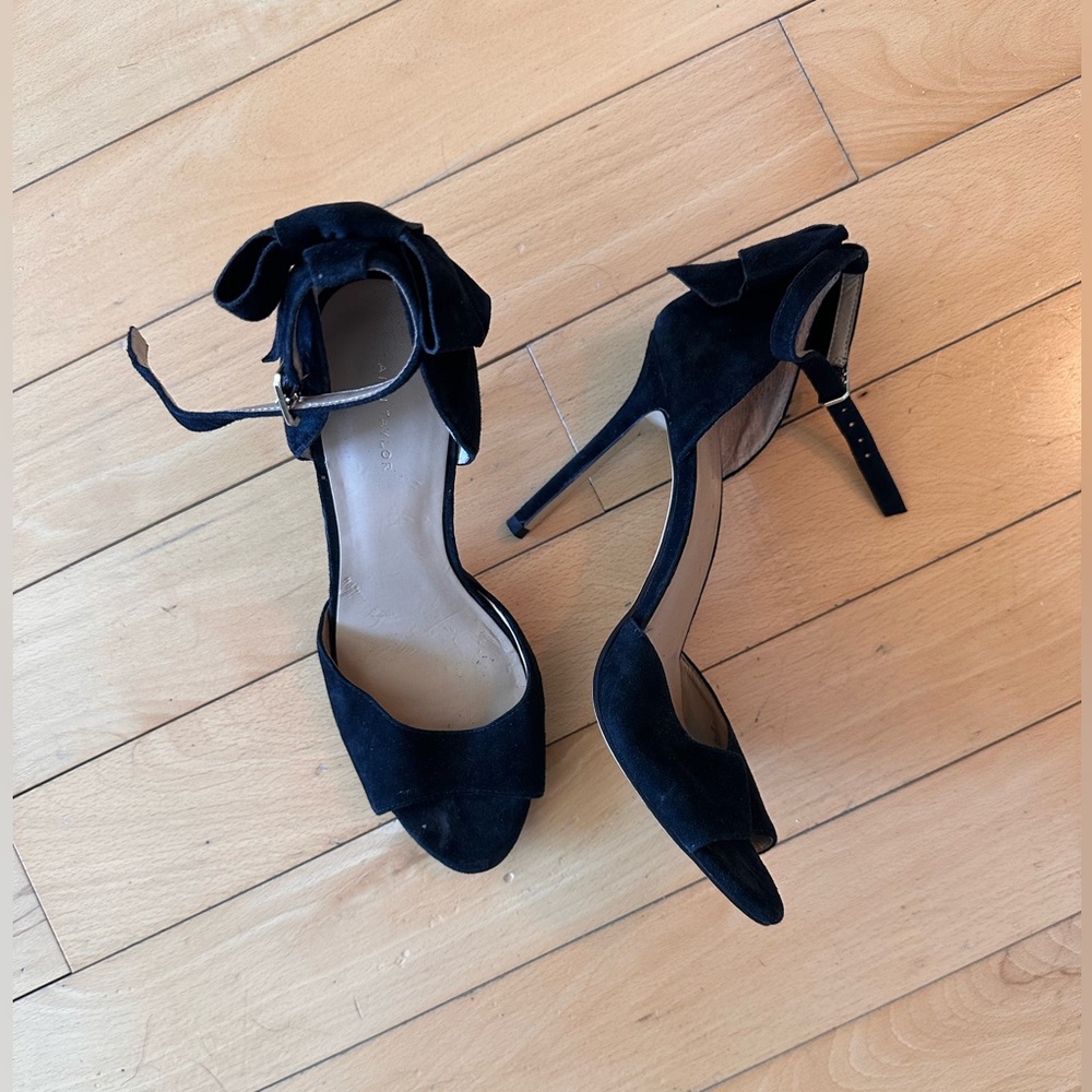 Peep toe Mary Jane